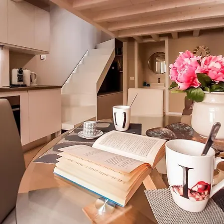 Joivy Sophisticated 2 Bedroom Loft For 4 Milan Exterior photo